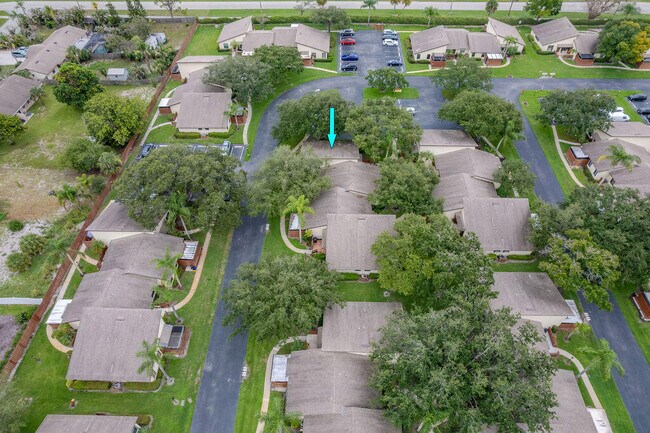 Building Photo - 8019 SE Villa Cir