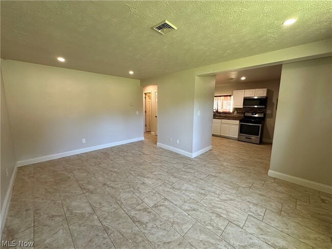 Building Photo - 3020 Northgate Ave