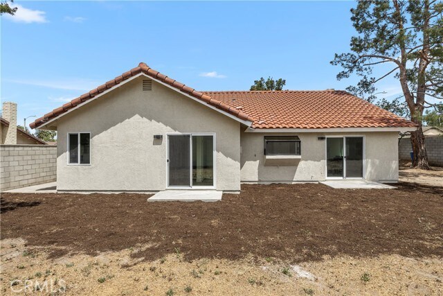 Building Photo - 1348 Sandia St