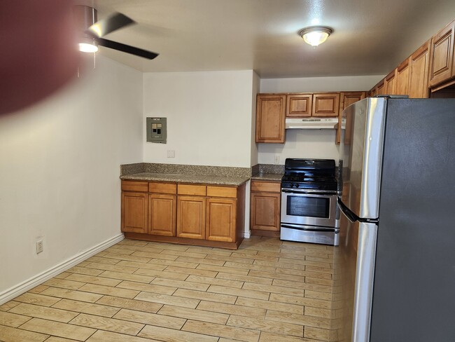 KITCHEN - 2106 S Ridgeley Dr