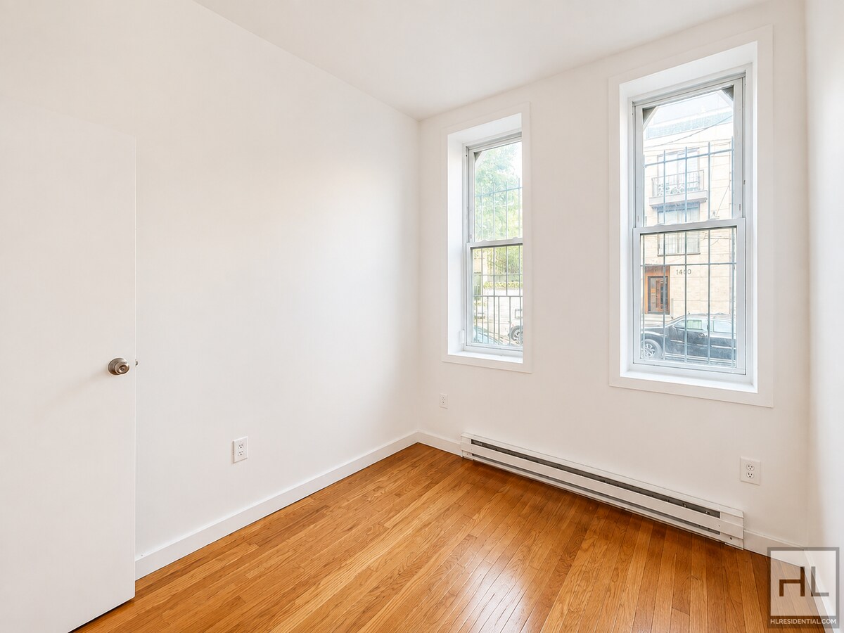 Building Photo - GREENE AVENUE / 2-Bed / Duplex / Backyard