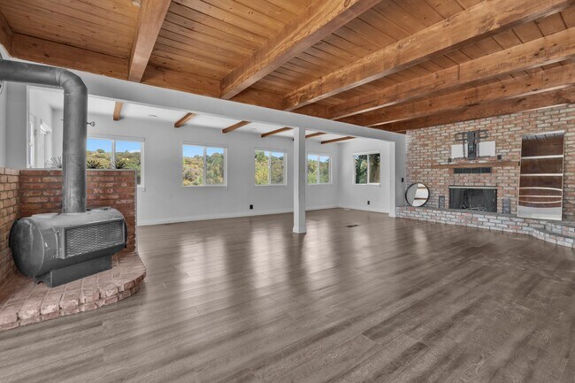 Building Photo - 3/3 HOME available NOW in DESCANSO w/ gara...