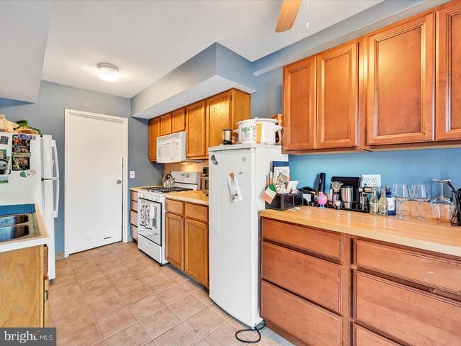 Building Photo - 212 Saratoga Ct