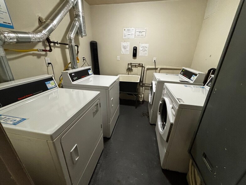 Building Photo - 71 Gardner St