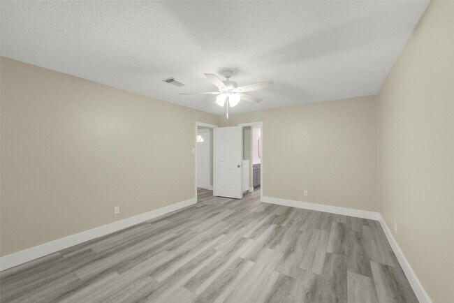 Building Photo - 4138 Club Valley Dr