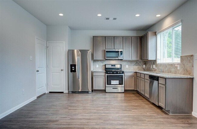 Building Photo - 3030 Orchid Ranch Dr