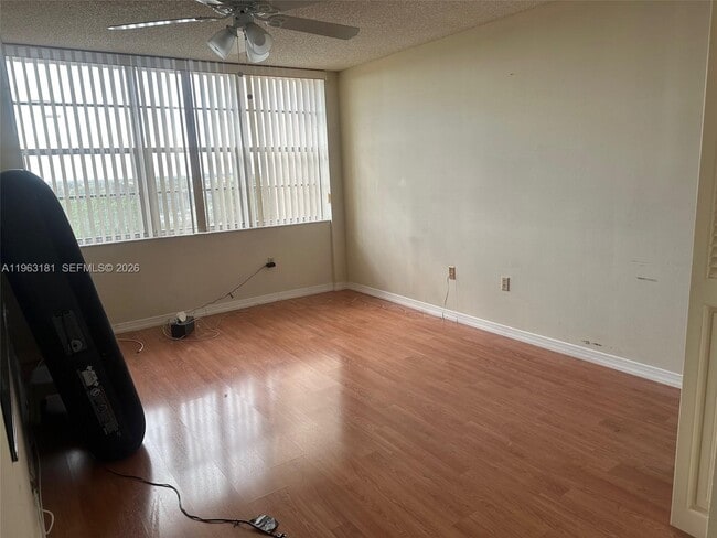 Building Photo - 1200 St Charles Pl