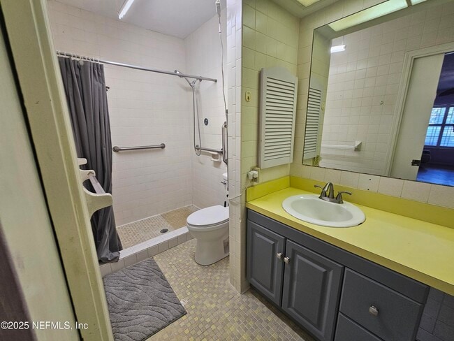 Building Photo - 9252 San Jose Blvd