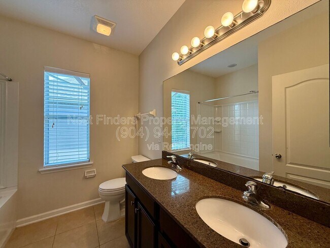 Building Photo - 145 Woodfield Ln