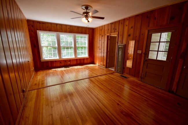 Building Photo - Large Home Close to Downtown Ruston
