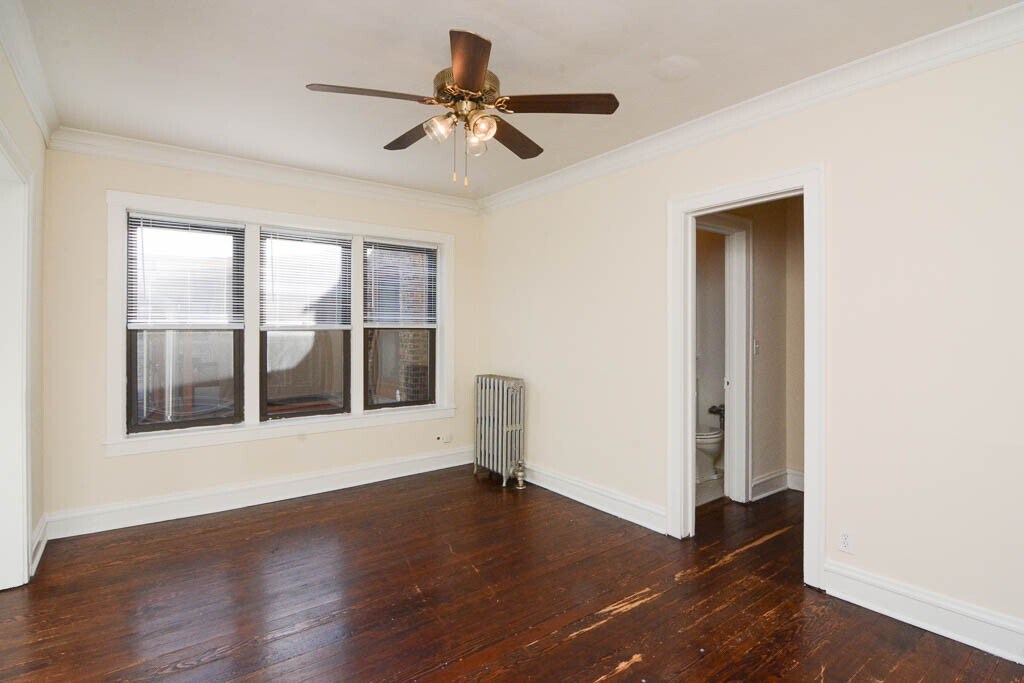 Building Photo - 4646 N Paulina St