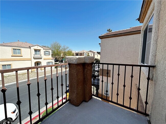 Building Photo - 897 Blushing Rose Pl