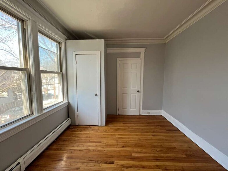 Building Photo - 43 Rutgers Ave