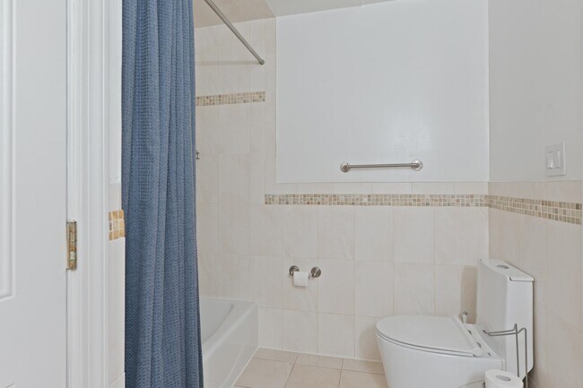 Building Photo - 85 Broadway