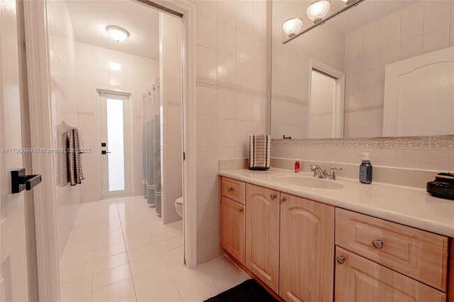 Building Photo - 7821 NW 160th Terrace