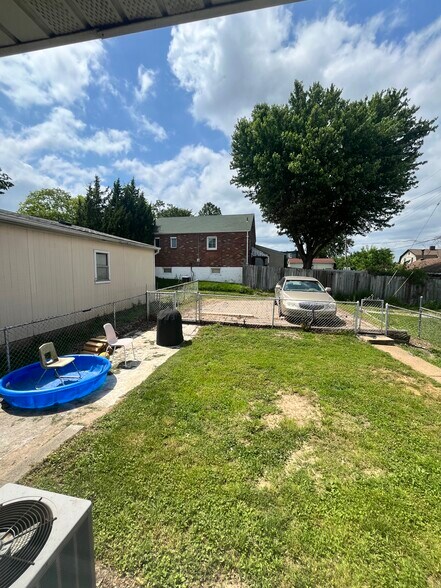 Building Photo - 1309 Wachtel Ave