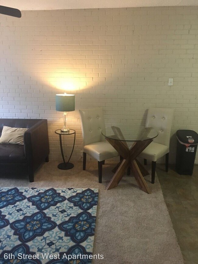 Building Photo - 1 br, 1 bath Apartment - 1616 W 6th St