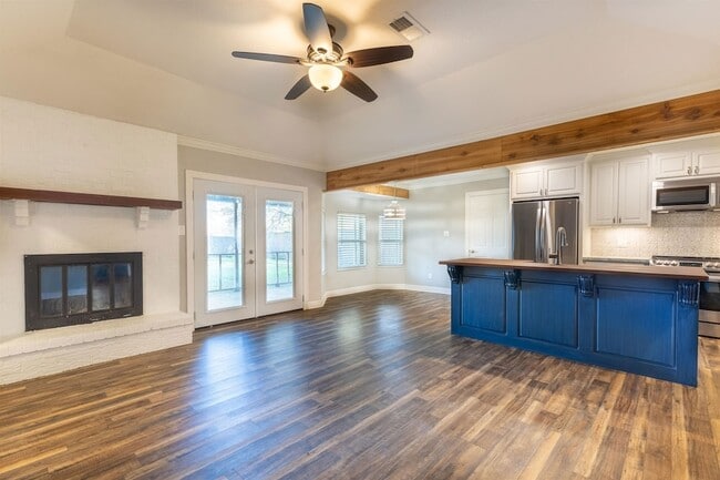 Building Photo - 6720 Lancaster Dr