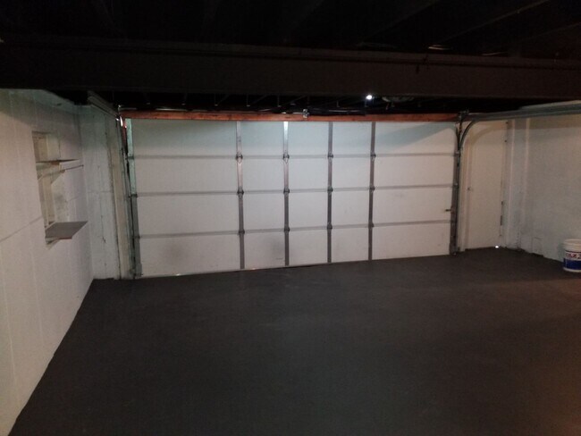 Building Photo - AVAILABLE NOW! Liberty Home 3 Bed 2 Bath 2...