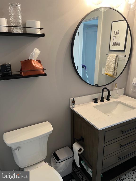 Building Photo - 4001 Ridge Ave