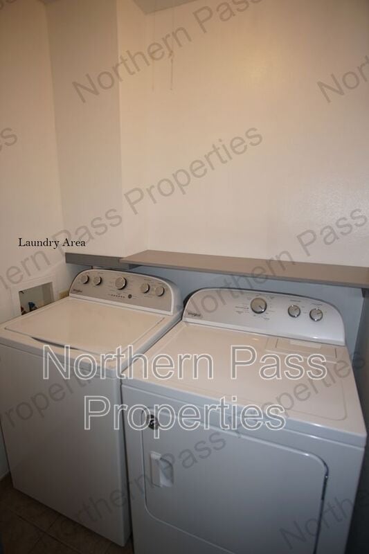 Building Photo - 4433 N Stanton St