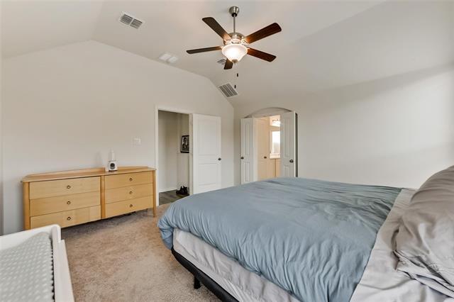 Building Photo - 814 Bluewood St
