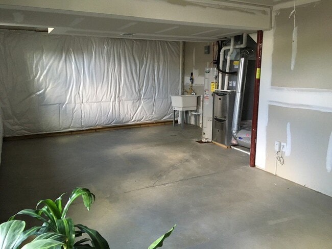 Building Photo - 133 Nottingham Dr