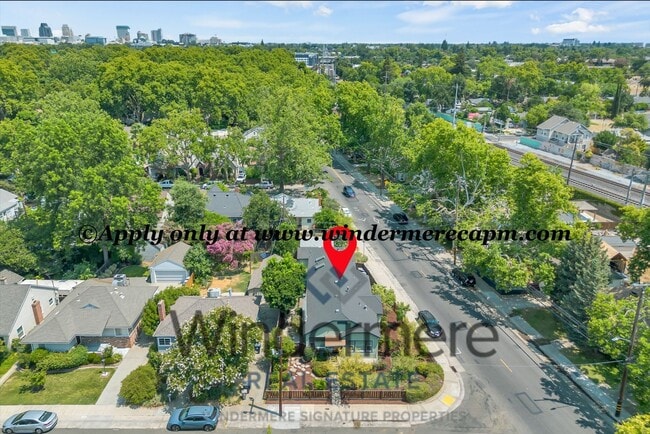 Building Photo - Timeless Modern Luxury 3 bedroom in one of...