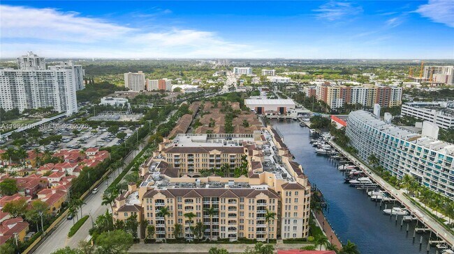 Building Photo - 3001 NE 185th St