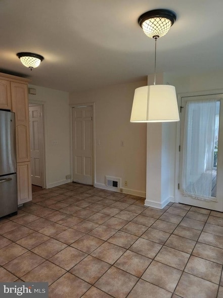 Building Photo - 3916 48th St NW