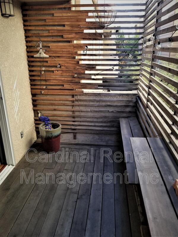 Building Photo - 156 S Oak Knoll Ave