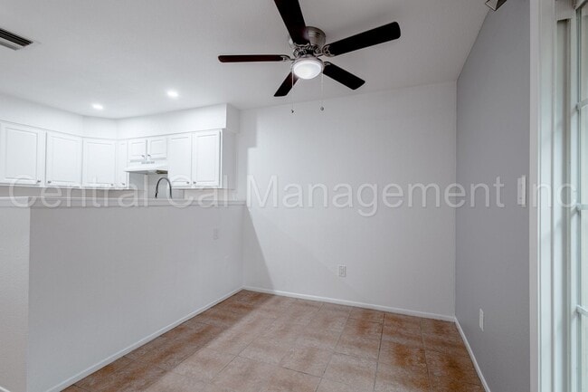 Building Photo - MOVE IN SPECIAL! - HALF MONTH OFF NOV RENT...