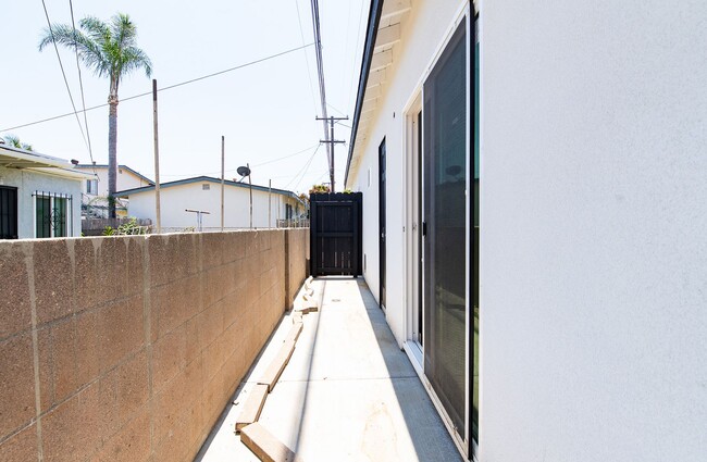 Building Photo - Rose Apartements