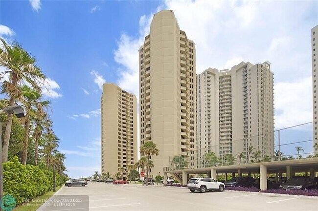 Building Photo - 2800 N Ocean Dr
