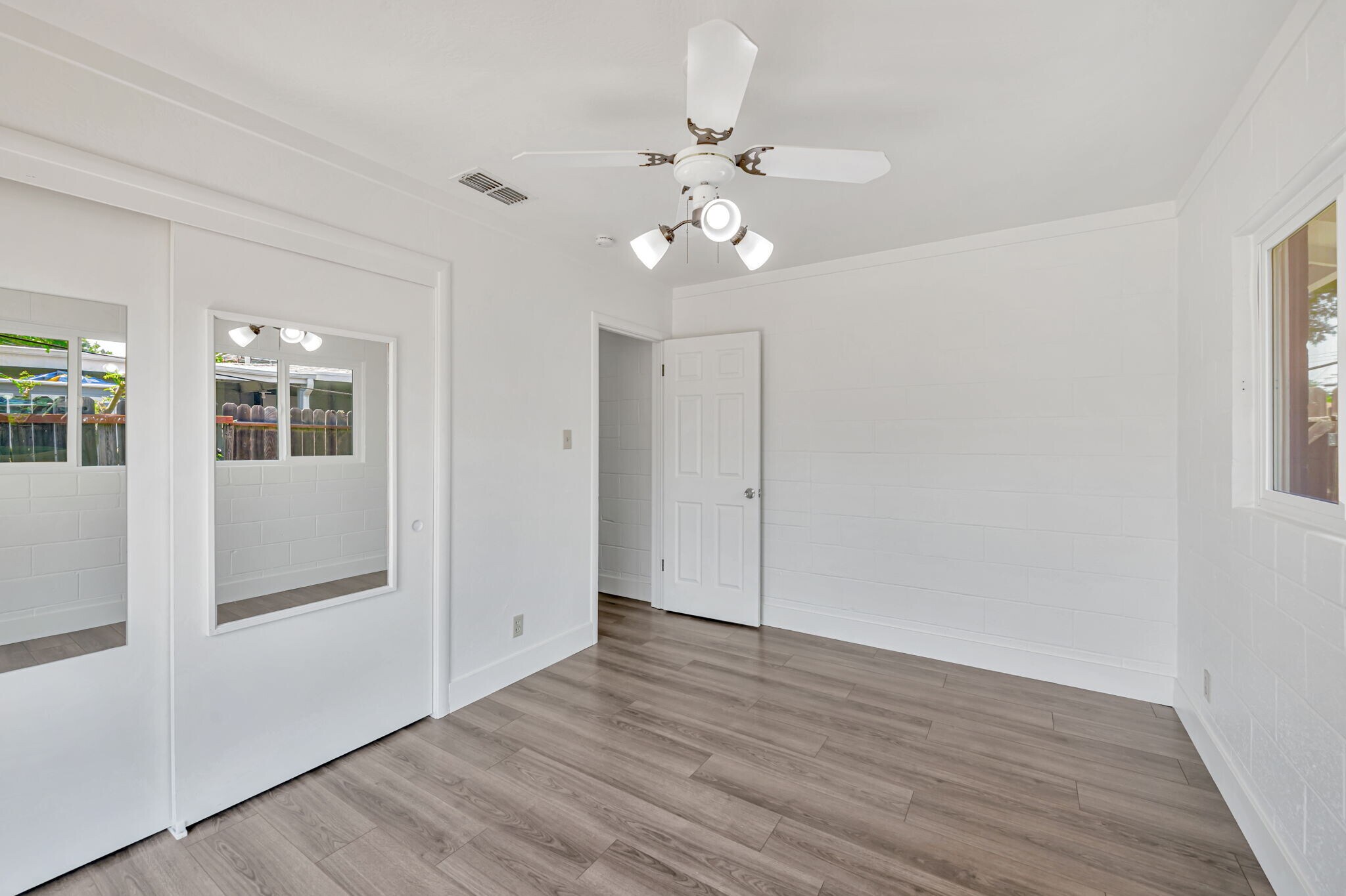 Building Photo - 5400 Valletta Way