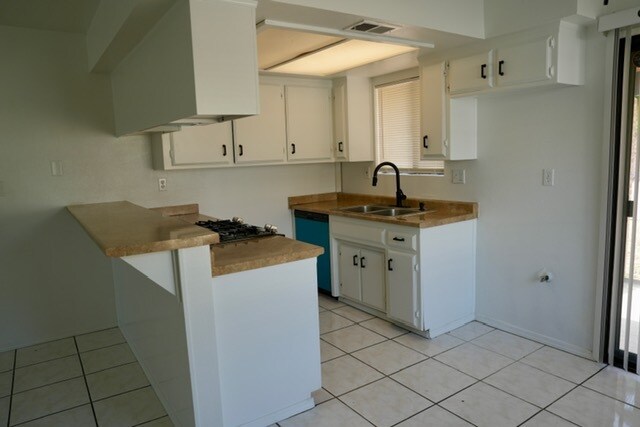 Building Photo - 8524 Haupt Ave