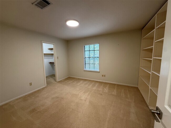 Building Photo - 39 Eagle Rock Pl