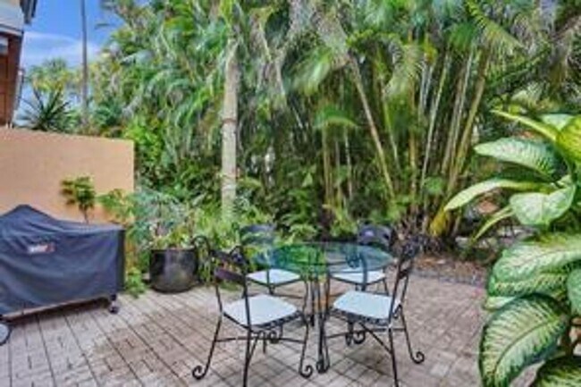 Building Photo - 1962 NE 7th St