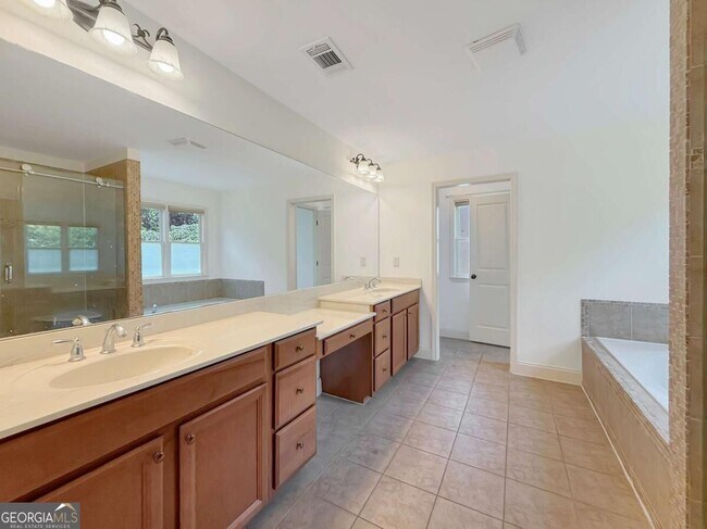 Building Photo - 8275 Majors Ridge Way