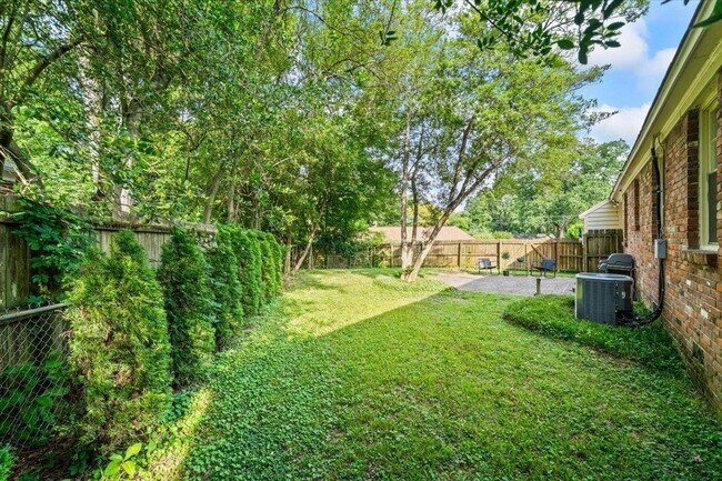 Building Photo - 5081 Rich Rd