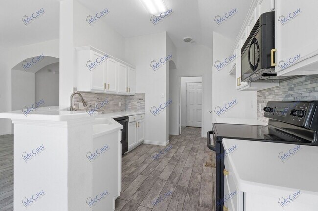 Building Photo - 405 Mustang Trail