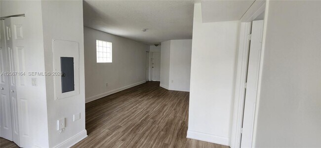 Building Photo - 3478 Briar Bay Blvd