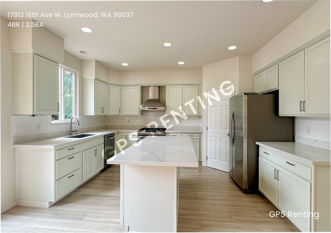 Building Photo - 17813 16th Ave W
