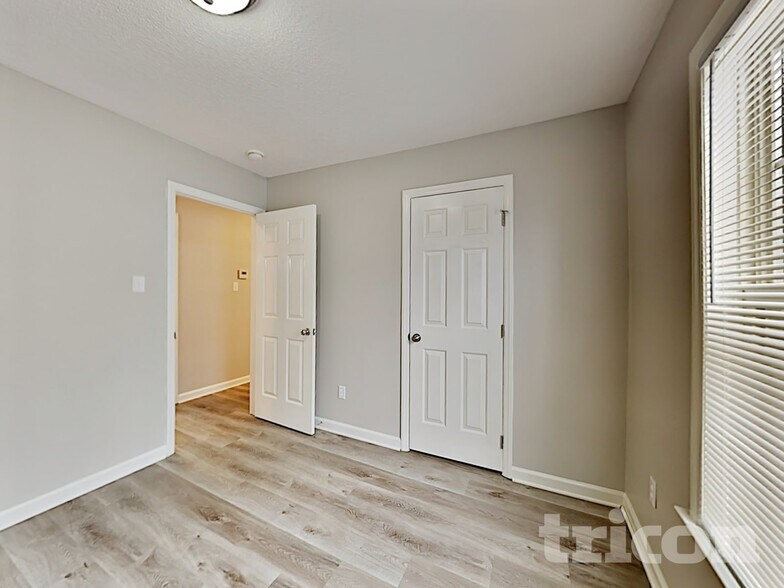 Building Photo - 119 Cambridge Elm Dr