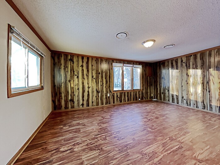 Building Photo - 10631 Dogwood St NW