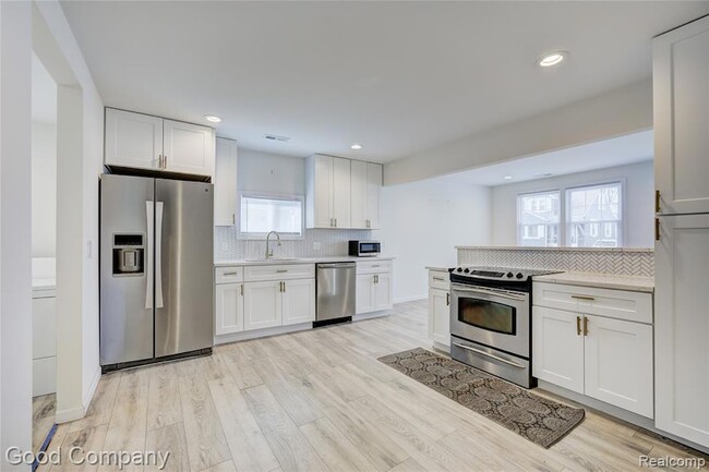 Building Photo - 23826 Kate Ave