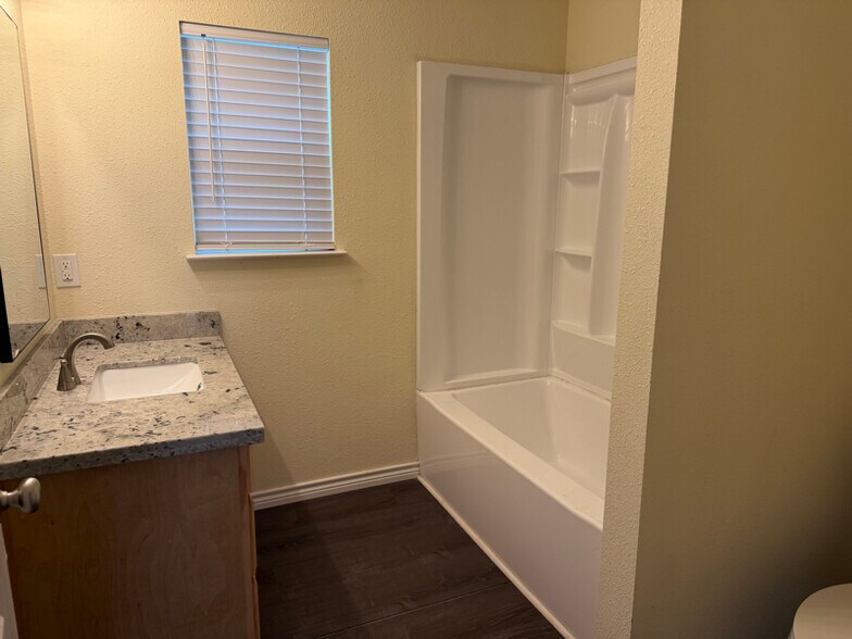 Building Photo - 625 S Archie St