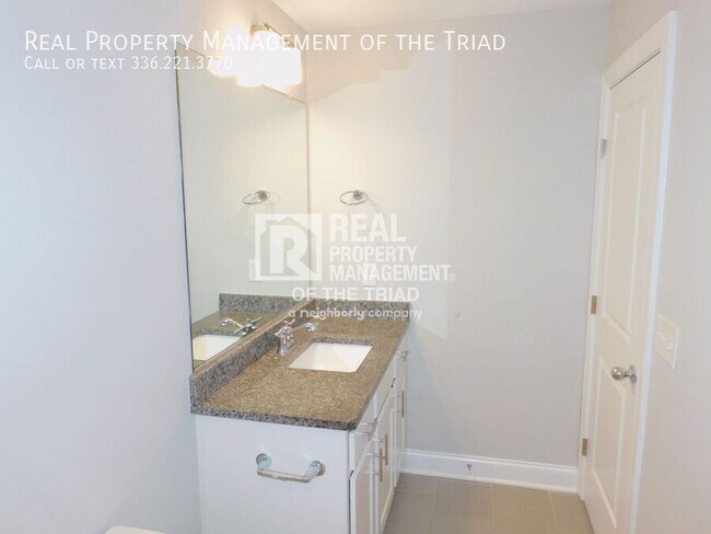 Building Photo - 6826 Magnolia Pk Ct
