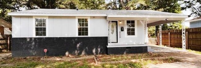 Building Photo - 508 Dobson Ave