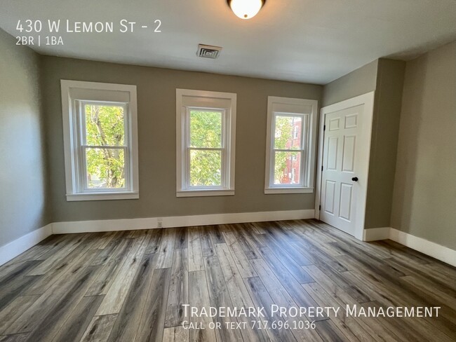 Building Photo - Beautiful West End 2 Bedroom